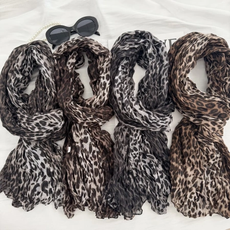 Best-selling autumn and winter Asian sun protection shawl, versatile, casual and warm silk scarf for women Best-selling autumn and winter Asian sun protection shawl, versatile, casual and warm silk scarf for women